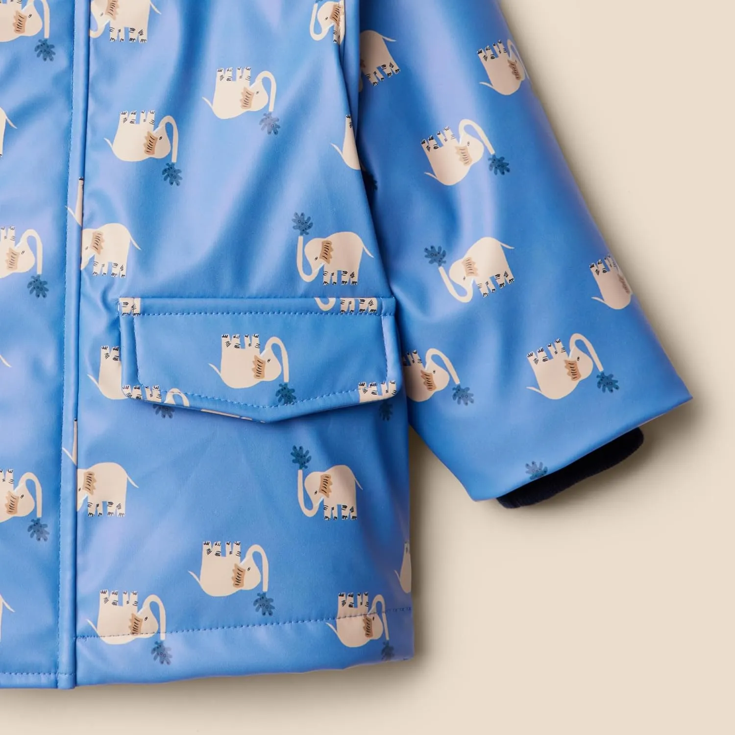 Amazon Essentials x Sofia Grainge Toddlers and Baby Boys' Water-Repellent Rain Jacket