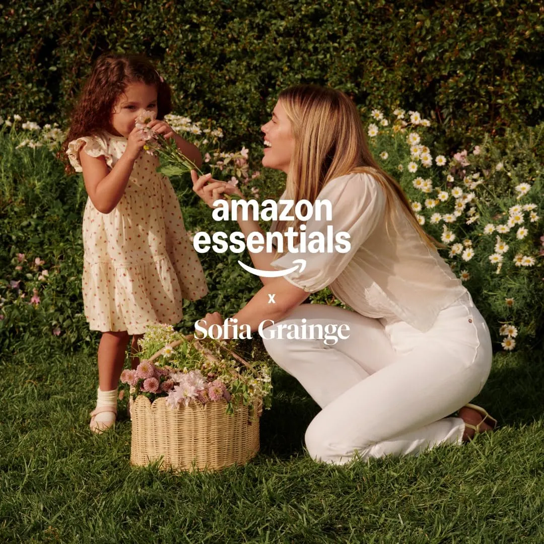 Amazon Essentials x Sofia Grainge Toddlers and Baby Boys' Water-Repellent Rain Jacket